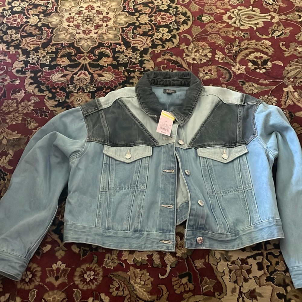 Target cropped denim jacket size xl